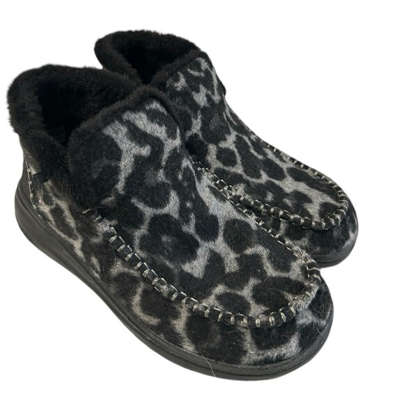 Hey Dude Leopard Print Ankle Booties - Picture 4 of 11